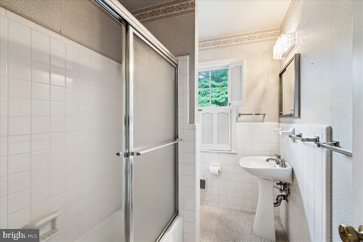 KENWOOD PARK - Residential