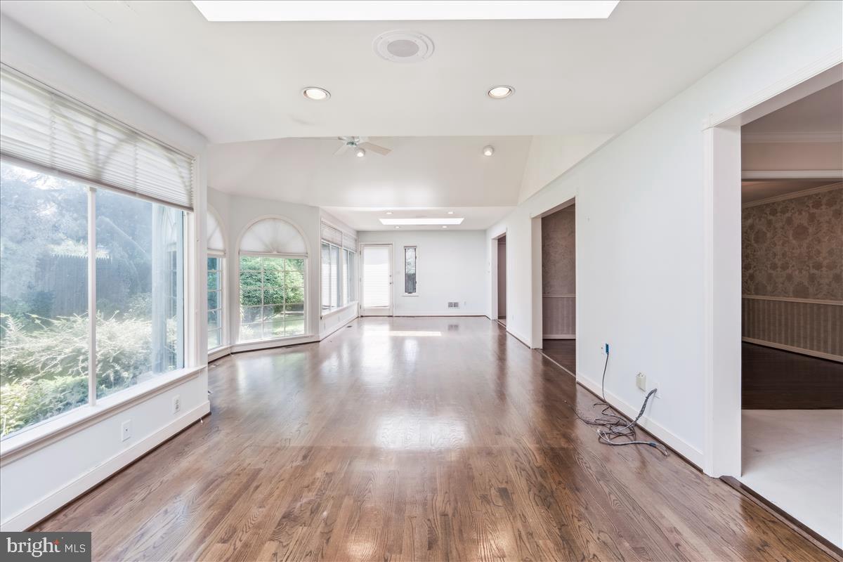 KENWOOD PARK - Residential