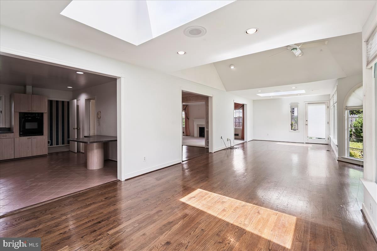 KENWOOD PARK - Residential