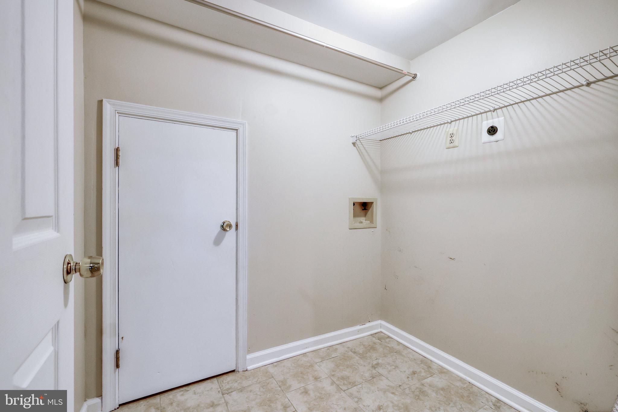 HUNTER VILLAGE - Residential