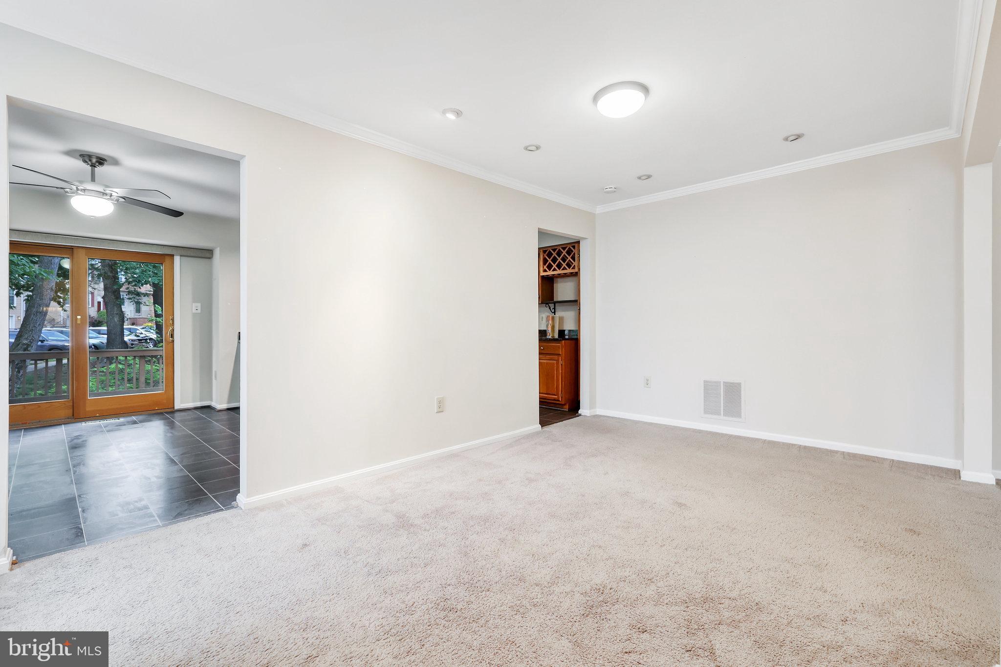 HUNTER VILLAGE - Residential