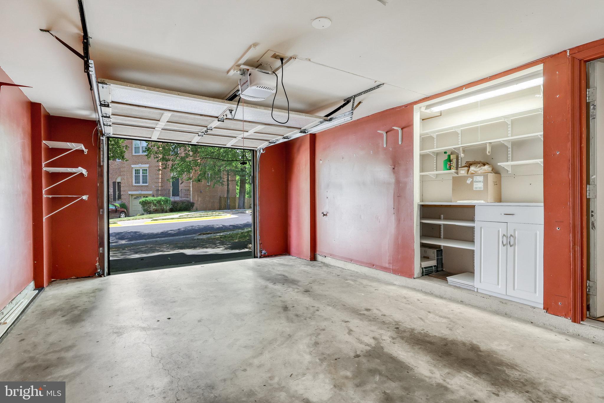 HUNTER VILLAGE - Residential