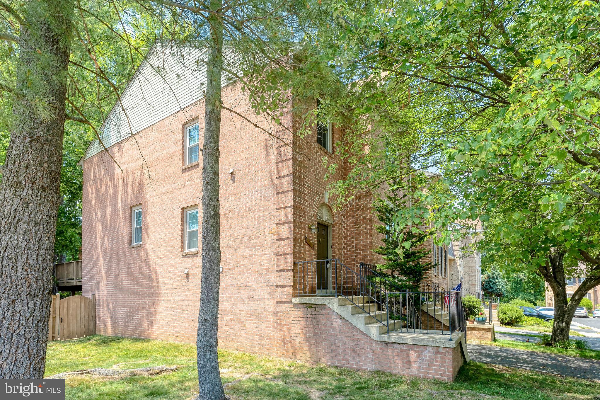 HUNTER VILLAGE - Residential