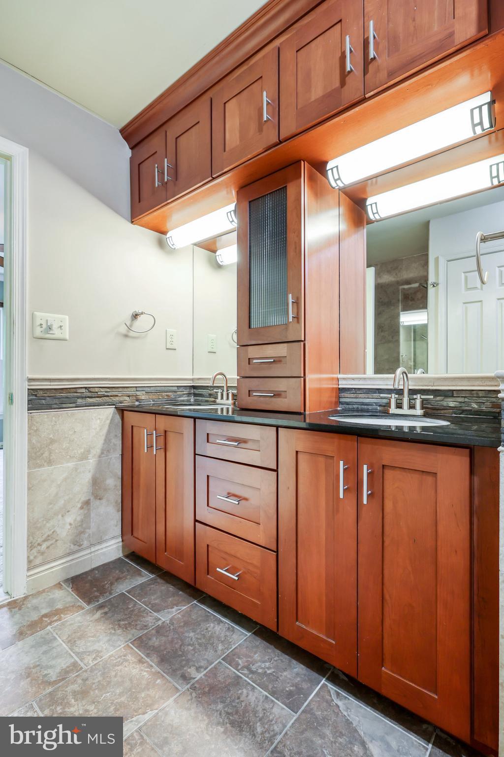 HUNTER VILLAGE - Residential