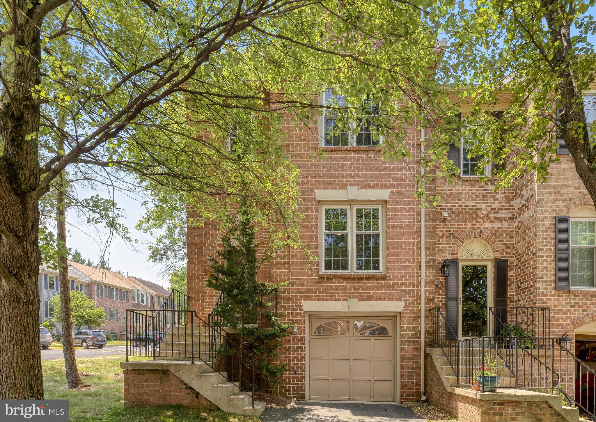 HUNTER VILLAGE - Residential