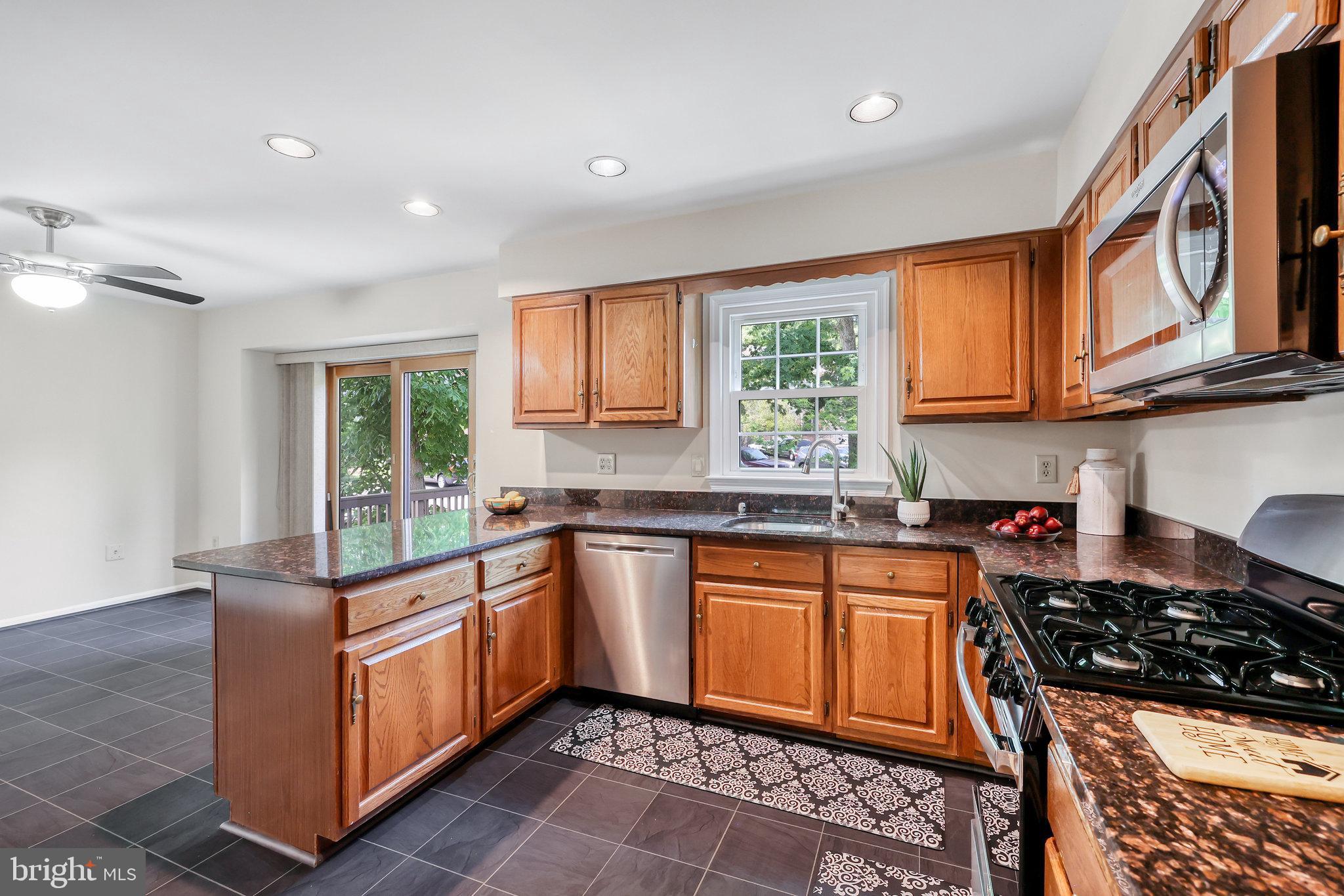 HUNTER VILLAGE - Residential