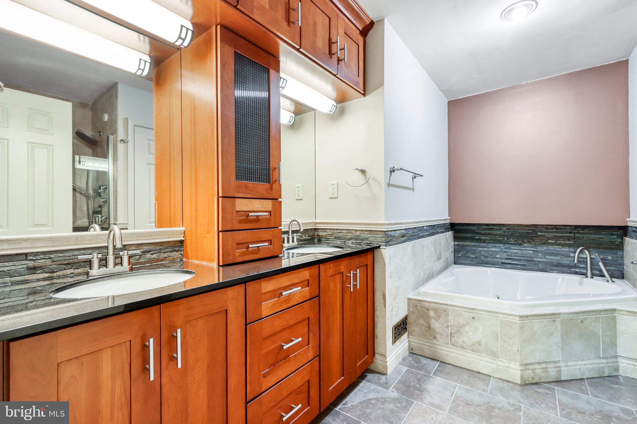 HUNTER VILLAGE - Residential