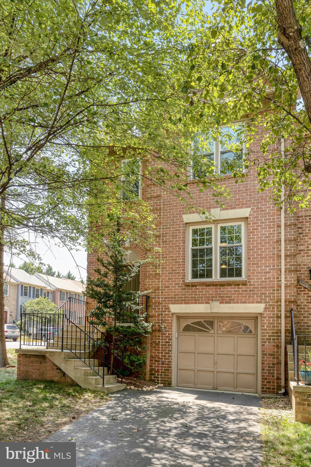 HUNTER VILLAGE - Residential