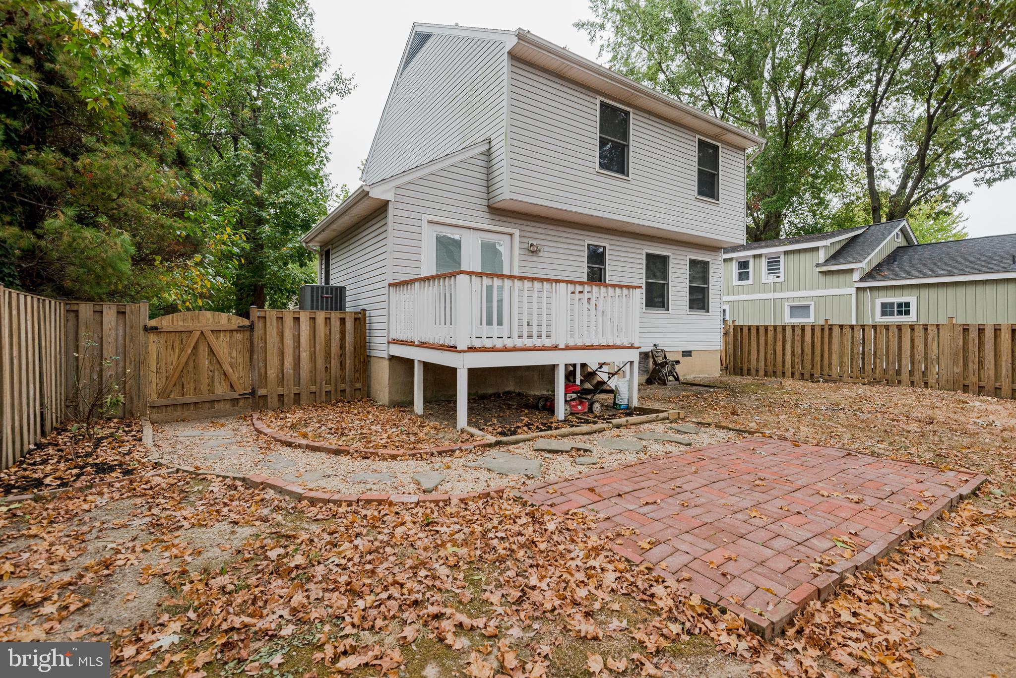 CEDARHURST ON THE BAY - Residential