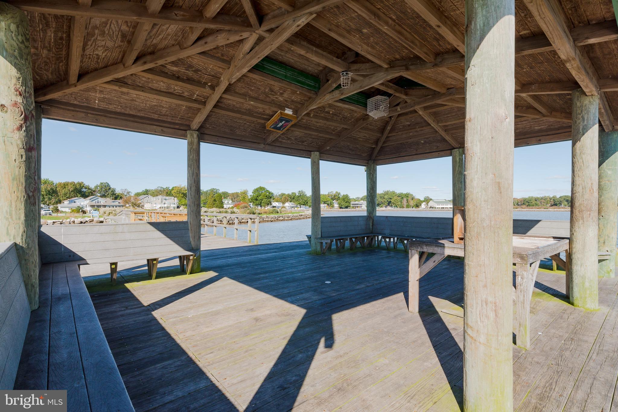 CEDARHURST ON THE BAY - Residential