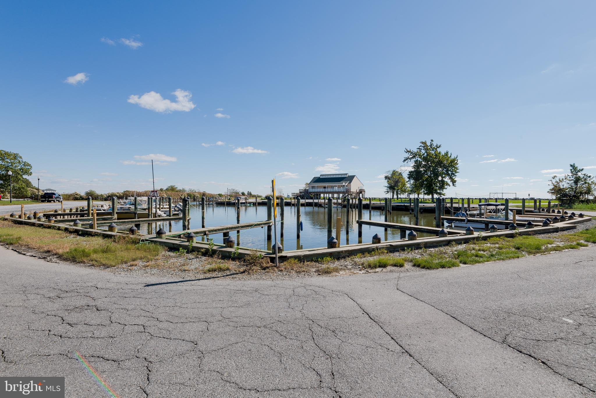 CEDARHURST ON THE BAY - Residential