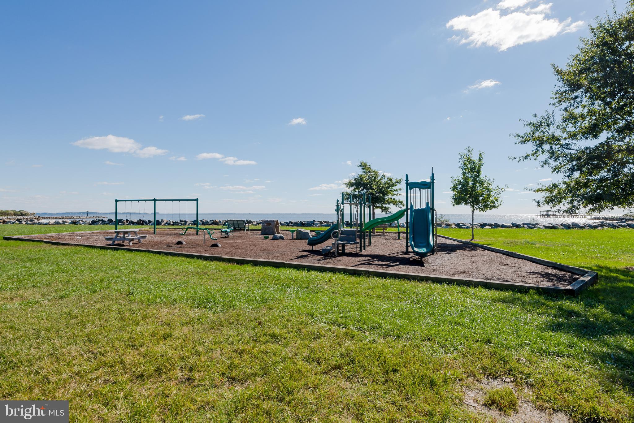 CEDARHURST ON THE BAY - Residential