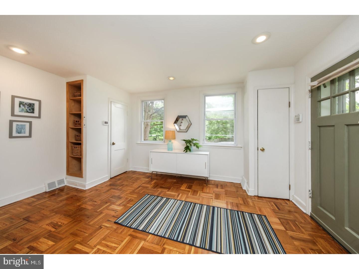 CHESTNUT HILL - Residential