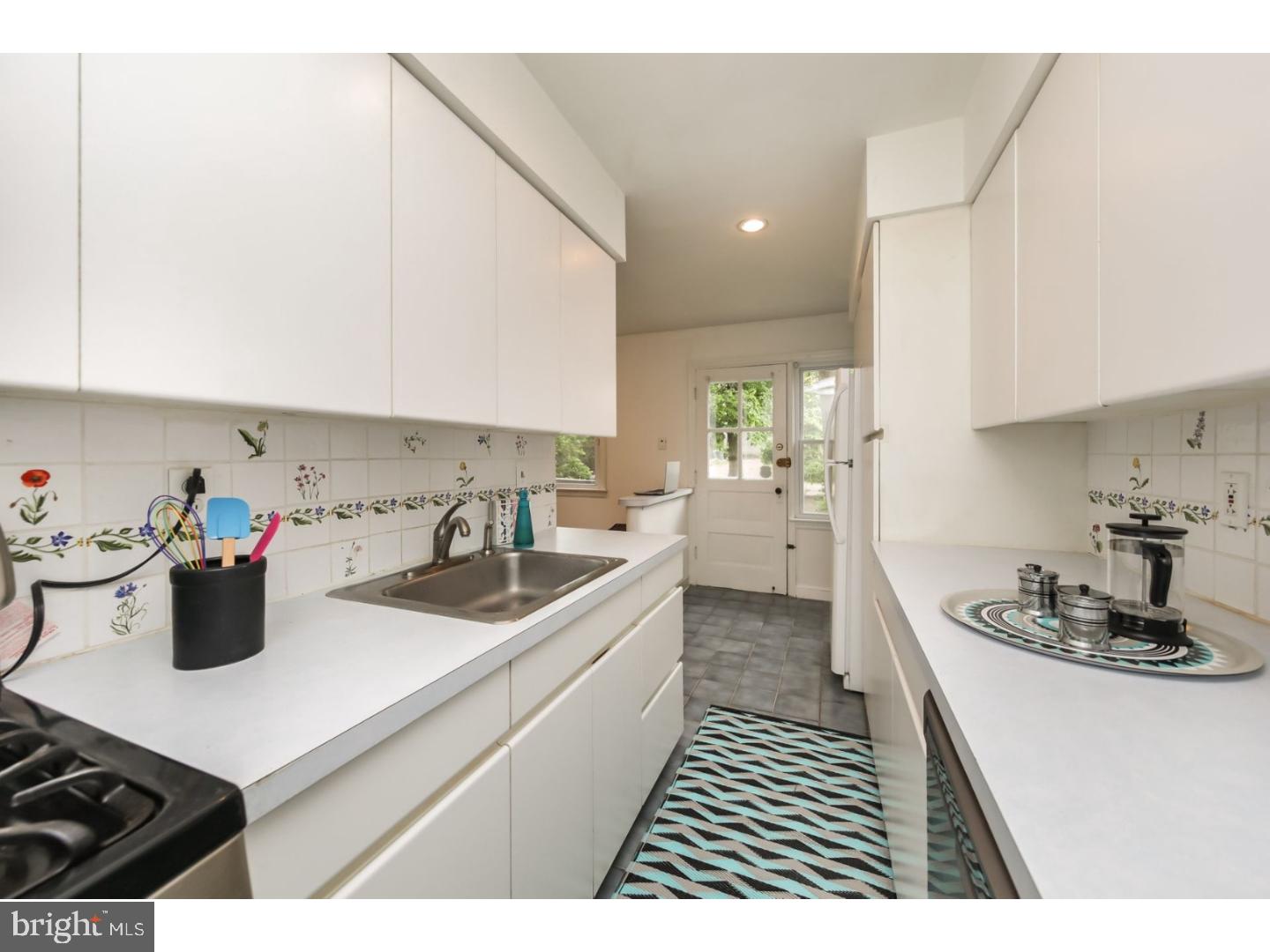 CHESTNUT HILL - Residential