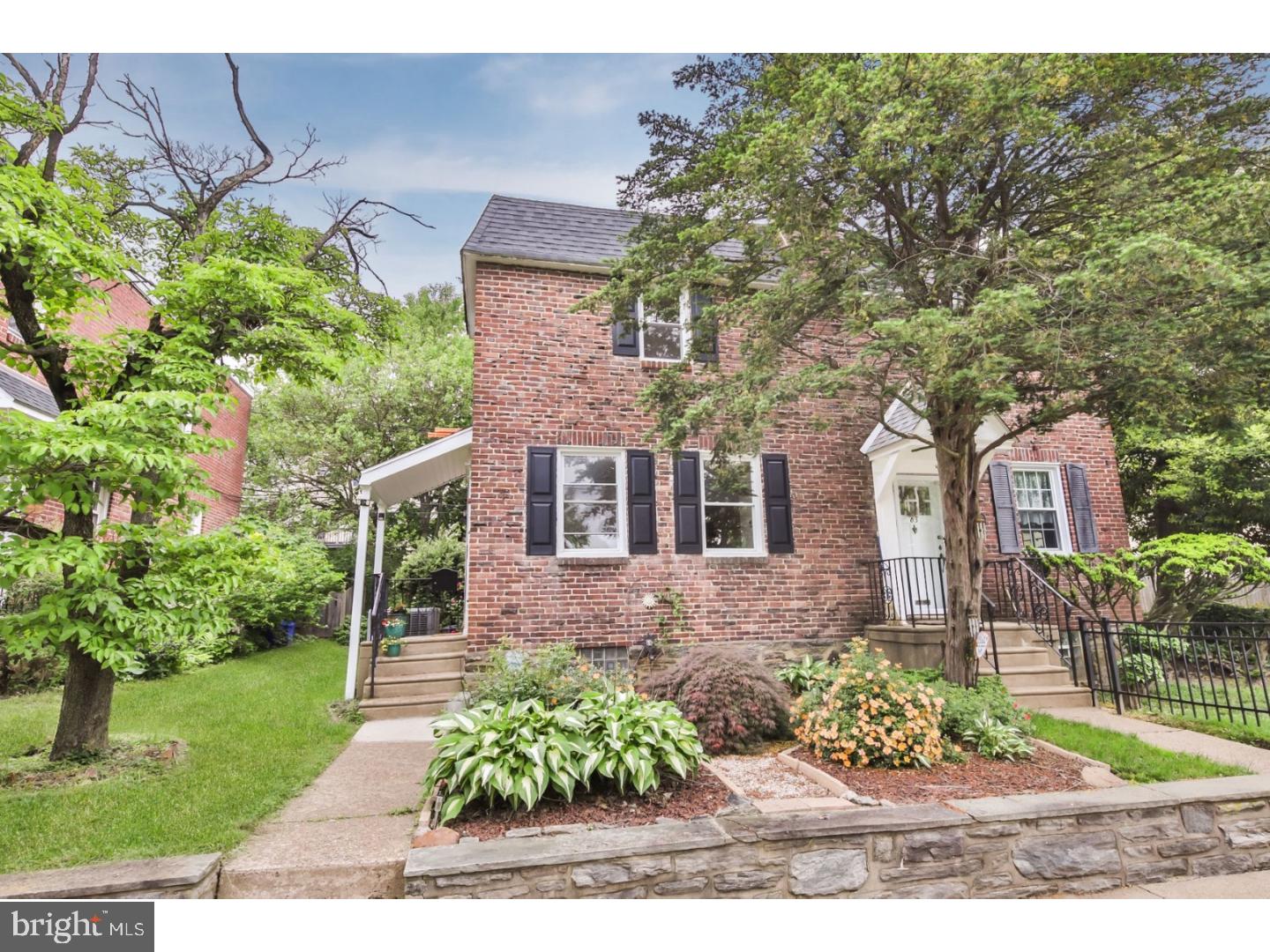 CHESTNUT HILL - Residential