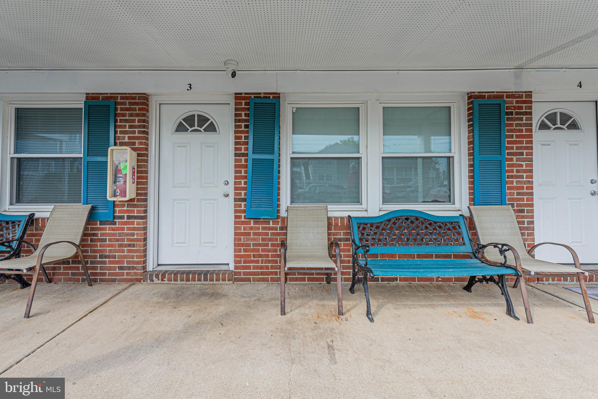 206 8TH STREET 3