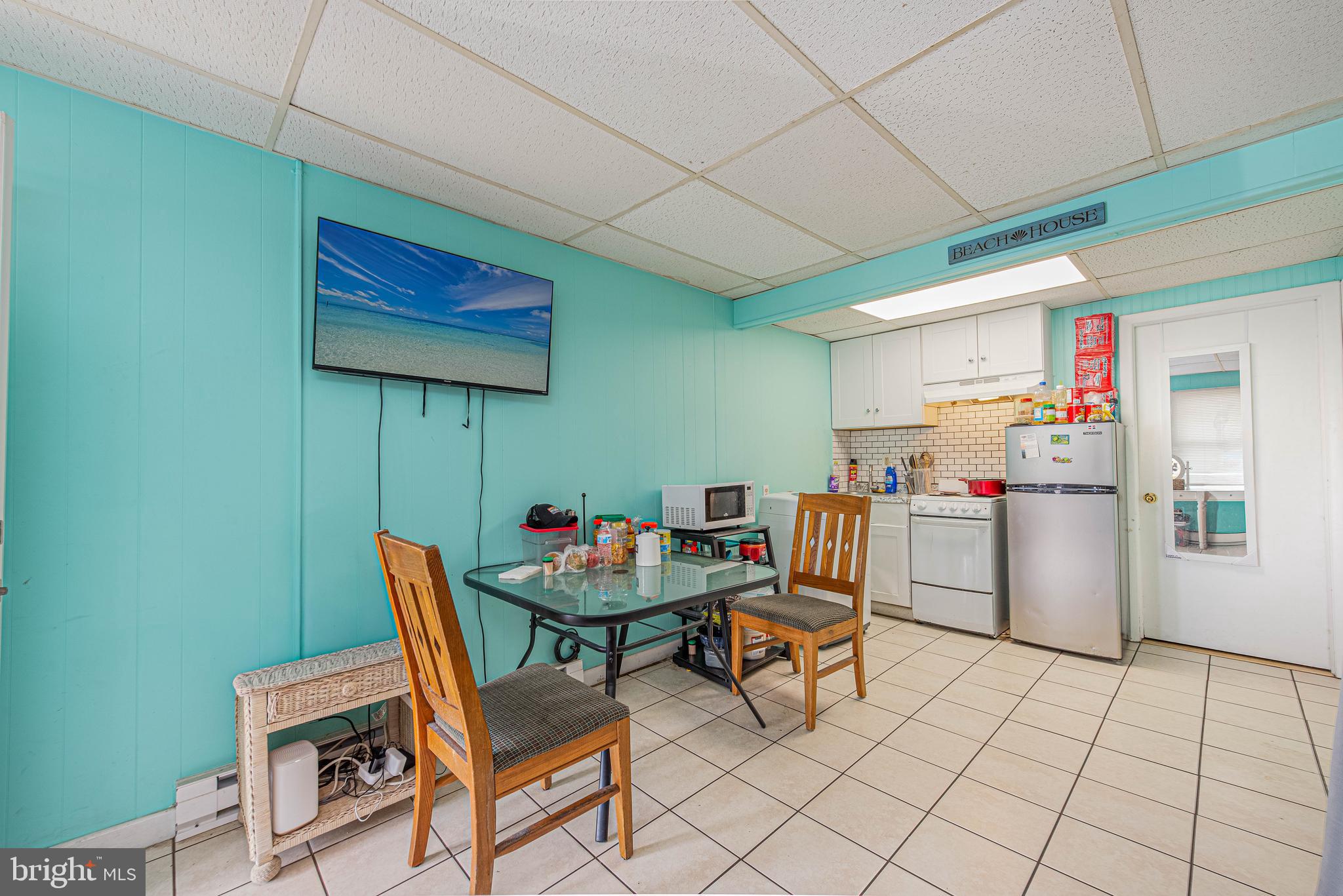 206 8TH STREET 3