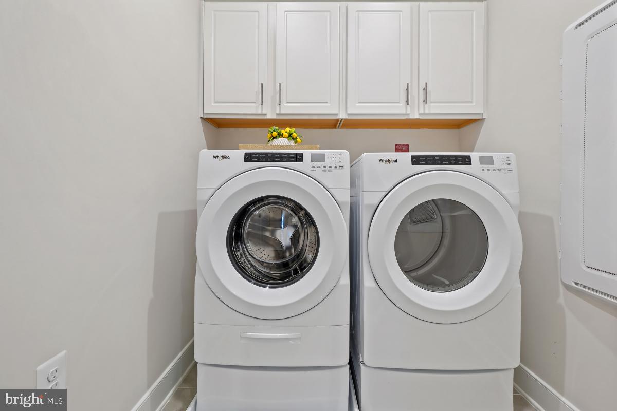 METROPARK AT ARROWBROOK - Residential