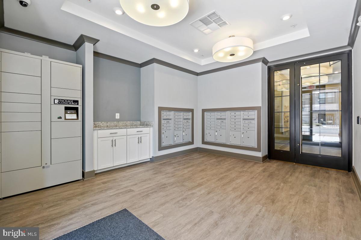 METROPARK AT ARROWBROOK - Residential