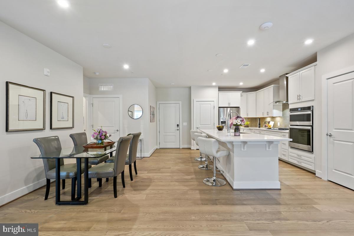 METROPARK AT ARROWBROOK - Residential