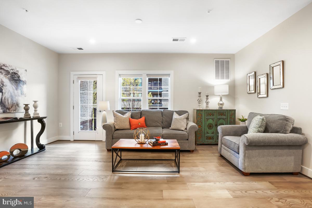 METROPARK AT ARROWBROOK - Residential