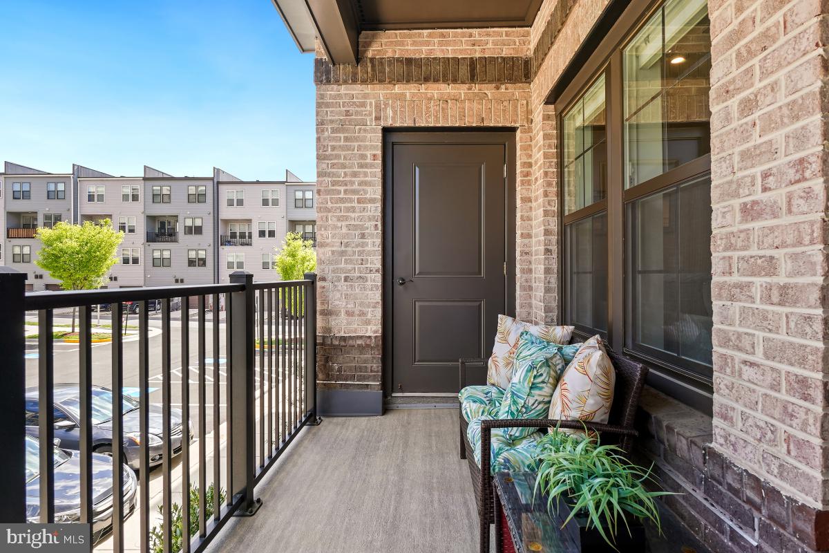 METROPARK AT ARROWBROOK - Residential