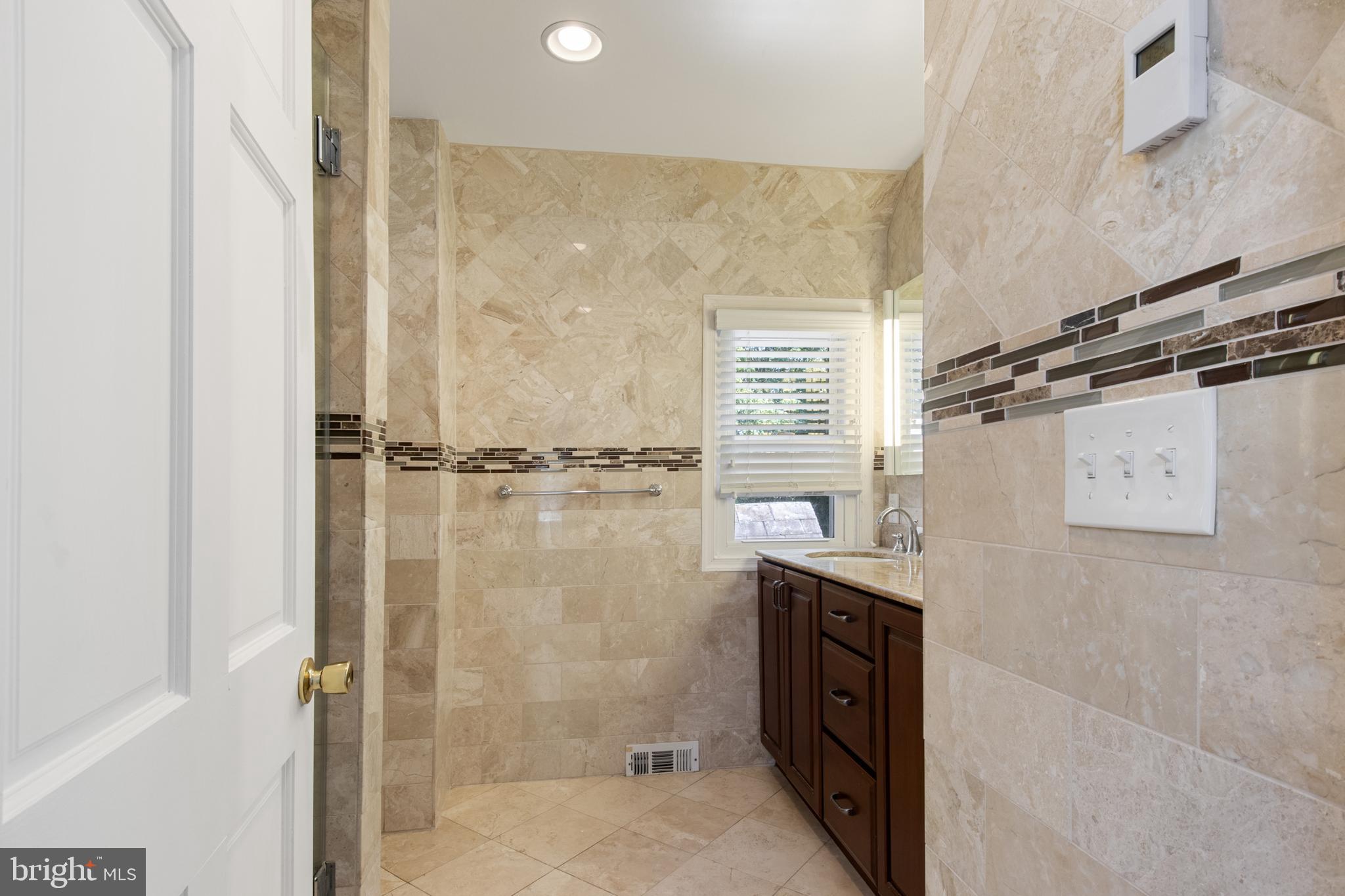 ELKINS PARK - Residential