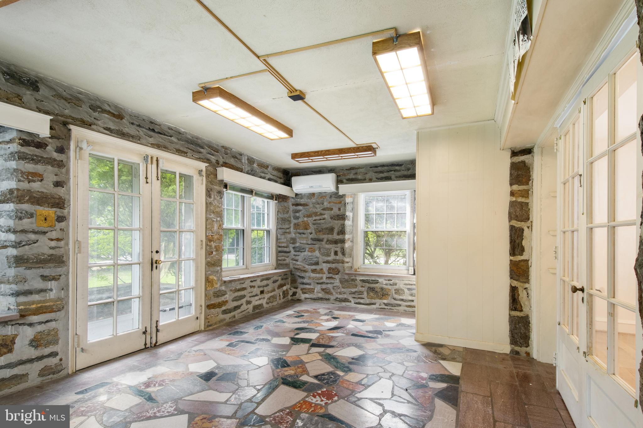 ELKINS PARK - Residential