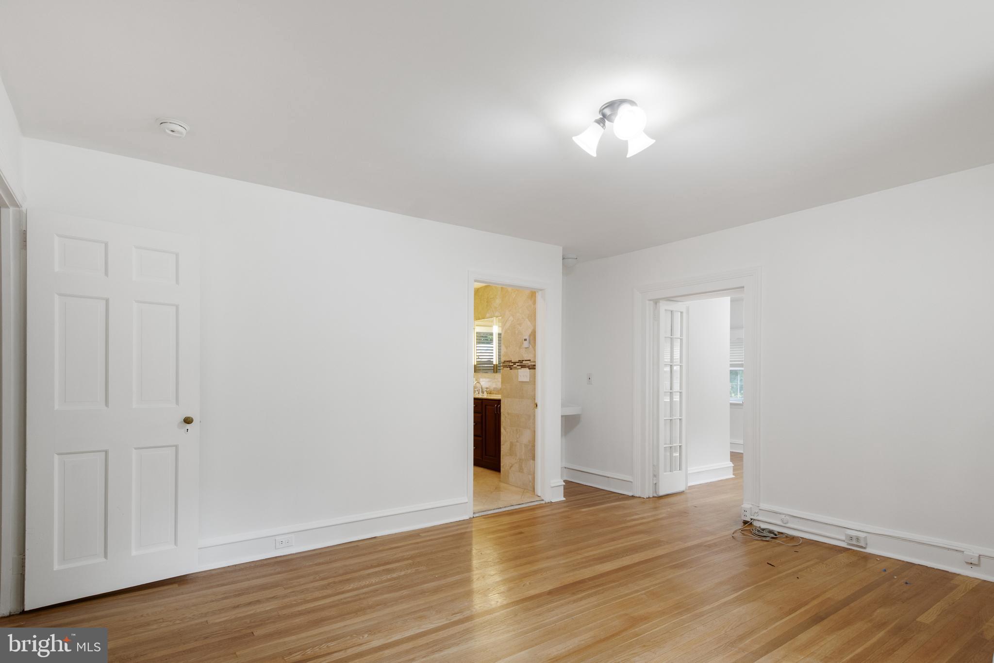 ELKINS PARK - Residential