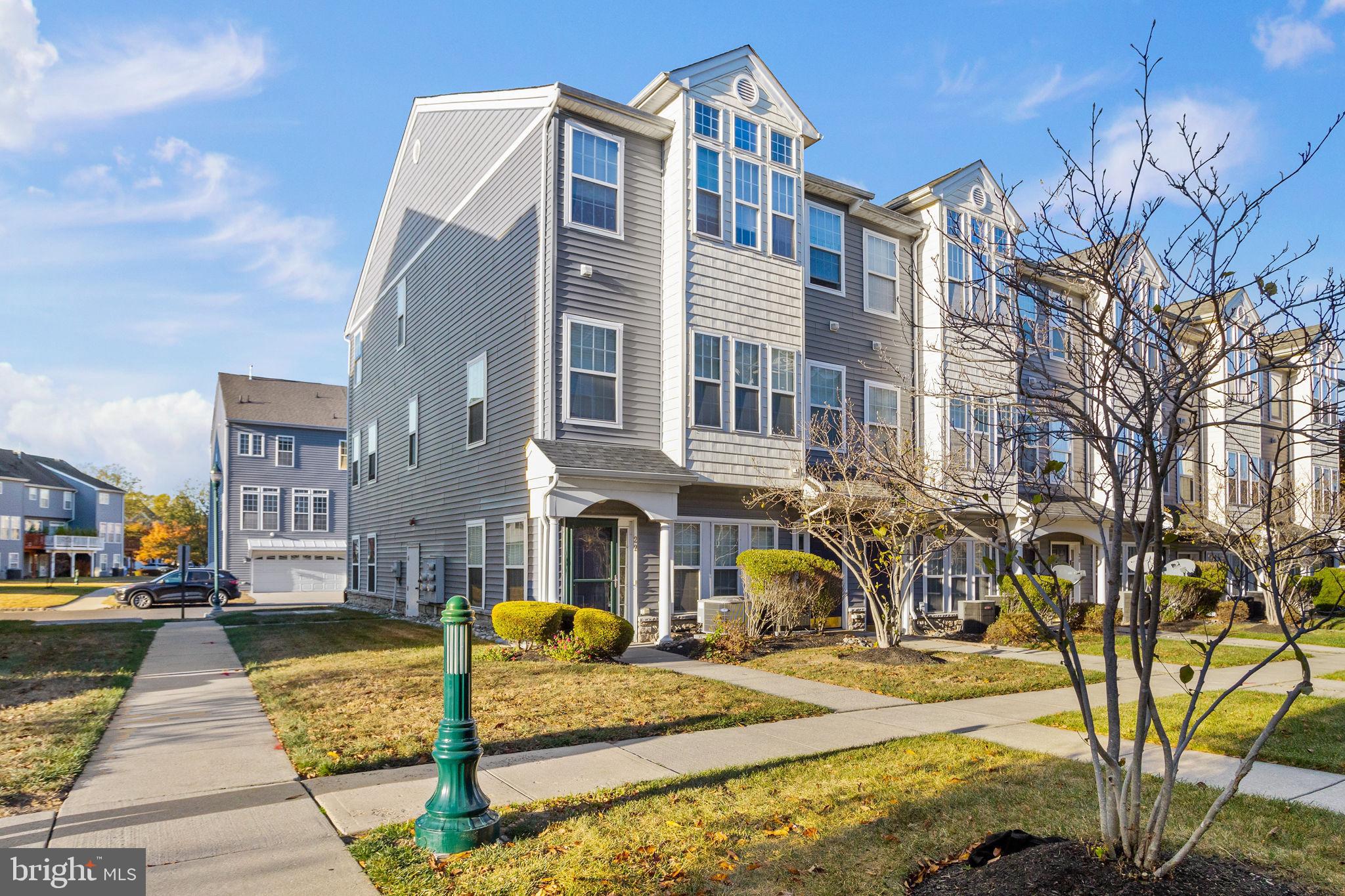 22 SWAN COURT