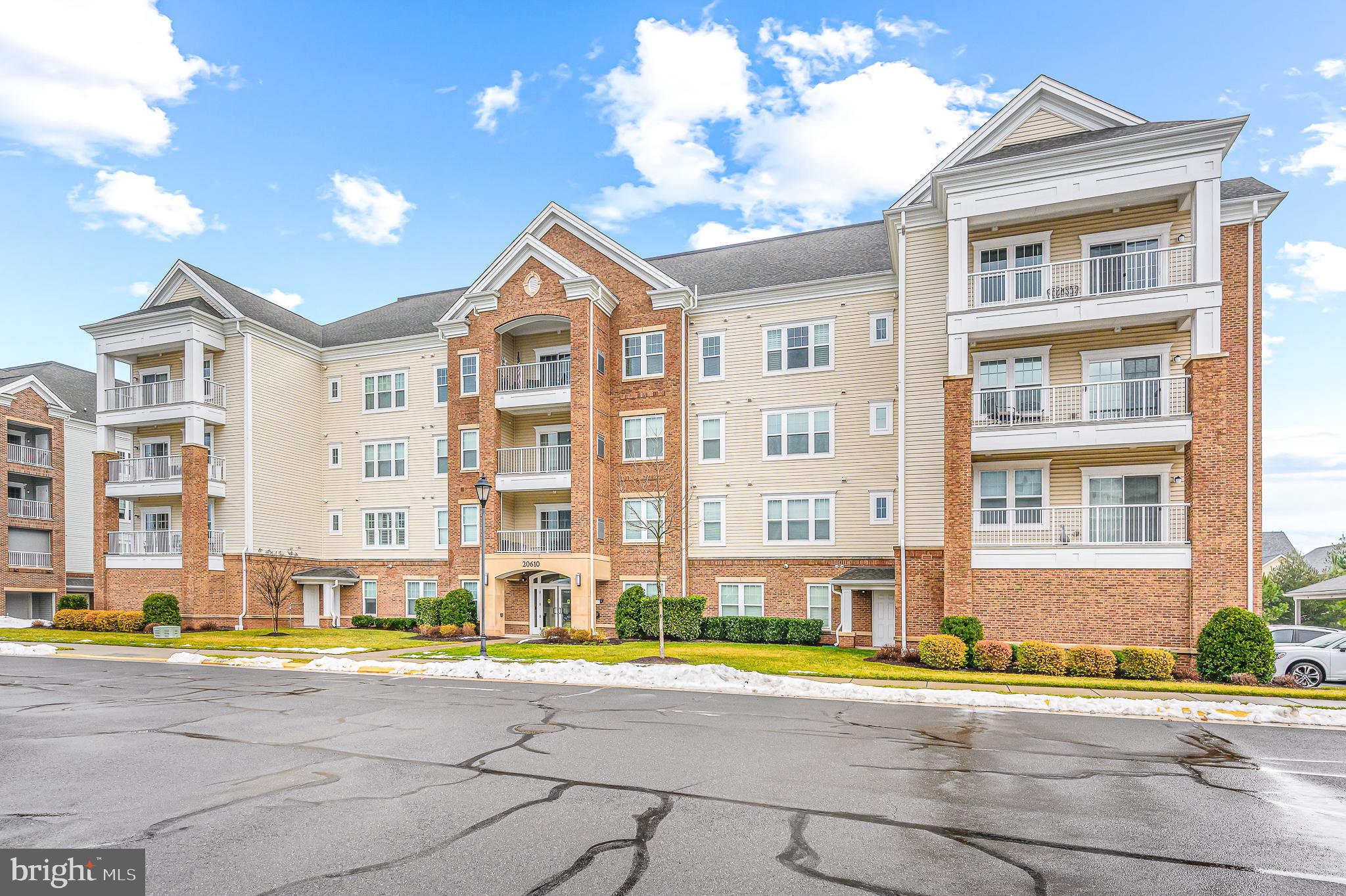 POTOMAC GREEN CONDOMINIUM - Residential