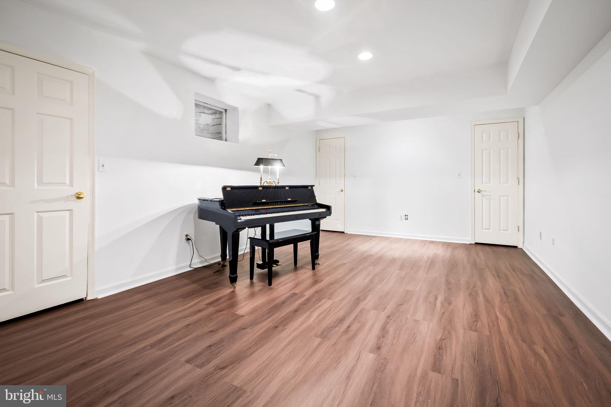 IVY HILL - Residential