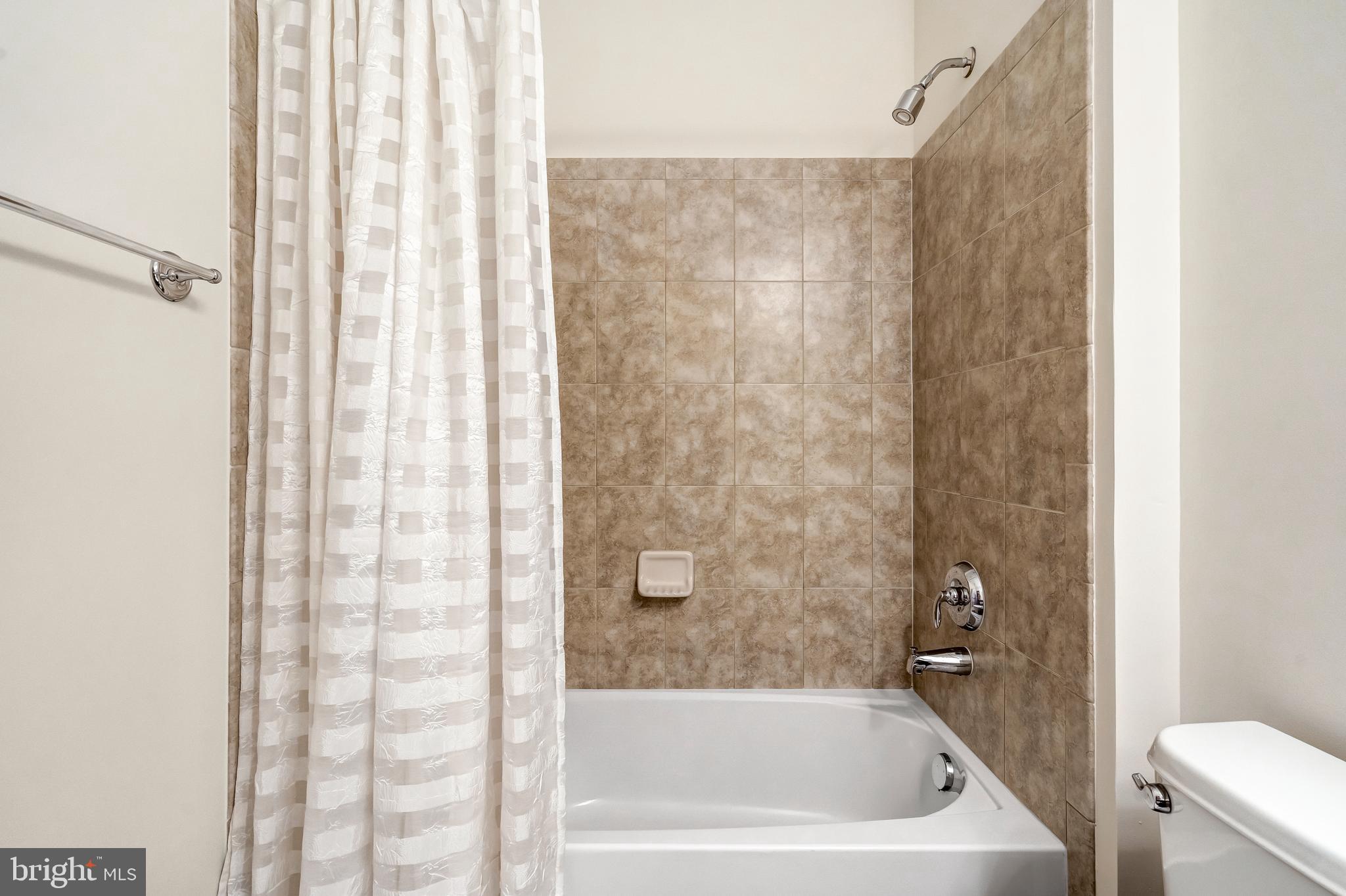 QUAKER RIDGE - Residential