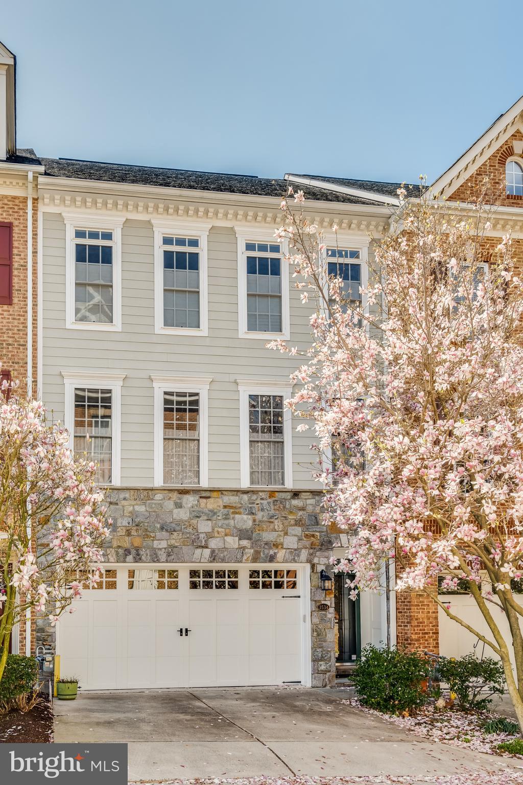 QUAKER RIDGE - Residential