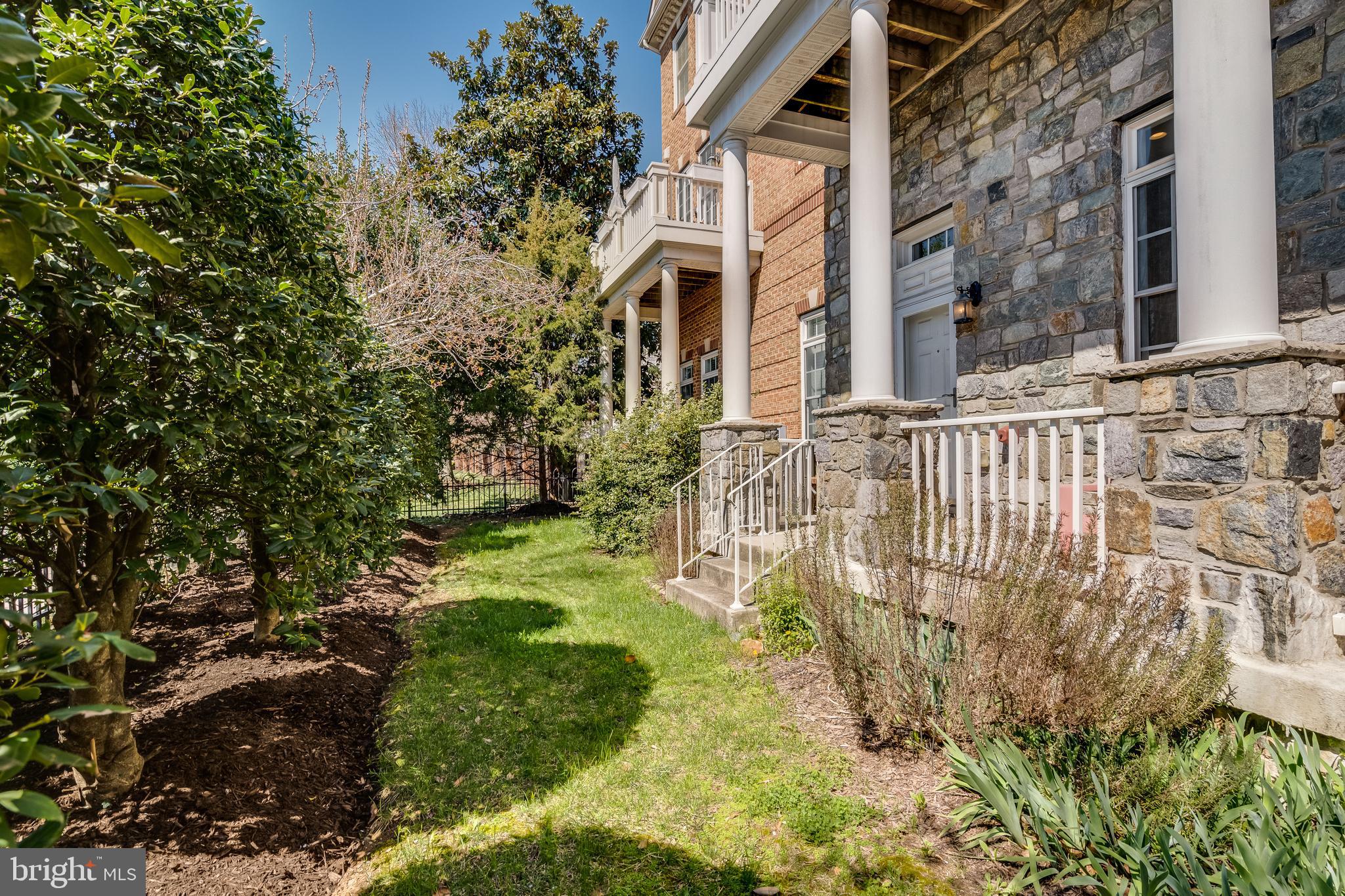 QUAKER RIDGE - Residential