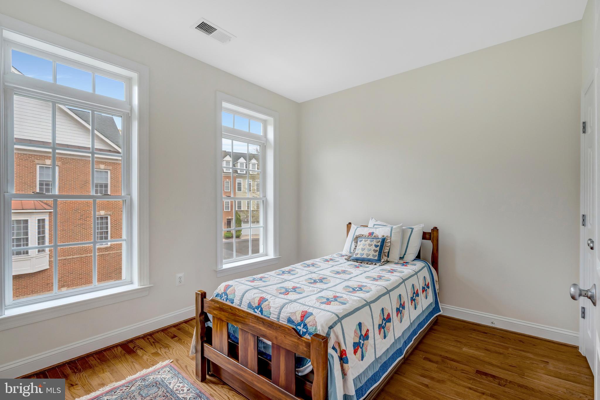 QUAKER RIDGE - Residential