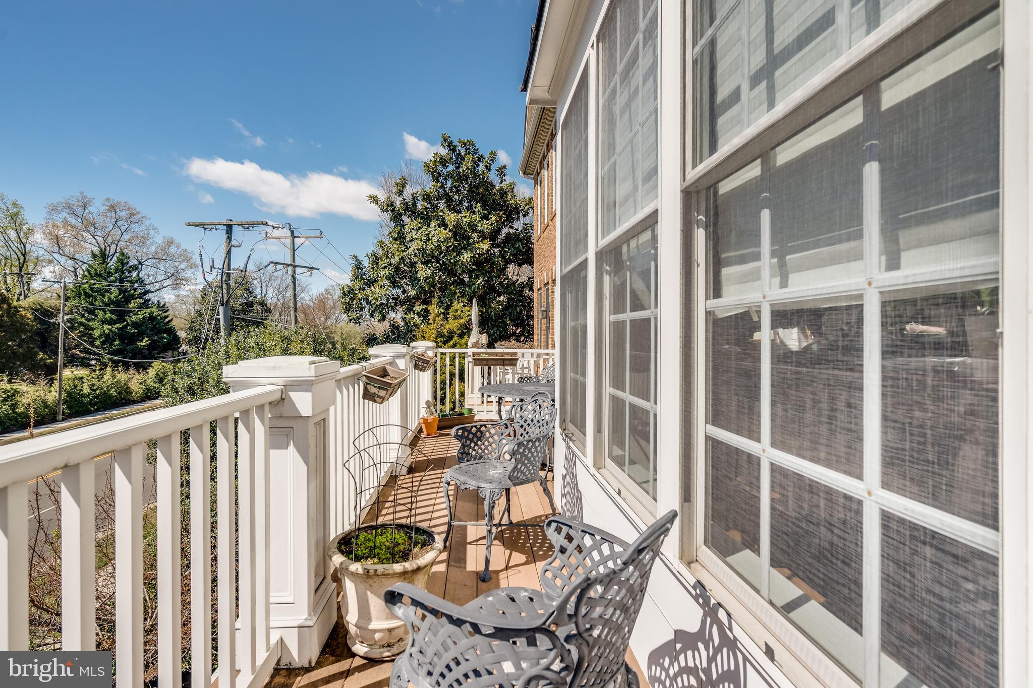 QUAKER RIDGE - Residential