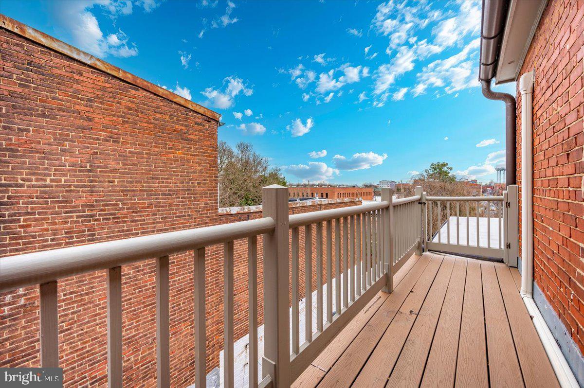 FREDERICK HISTORIC DISTRICT - Residential Lease