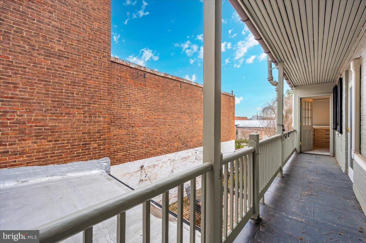 FREDERICK HISTORIC DISTRICT - Residential Lease