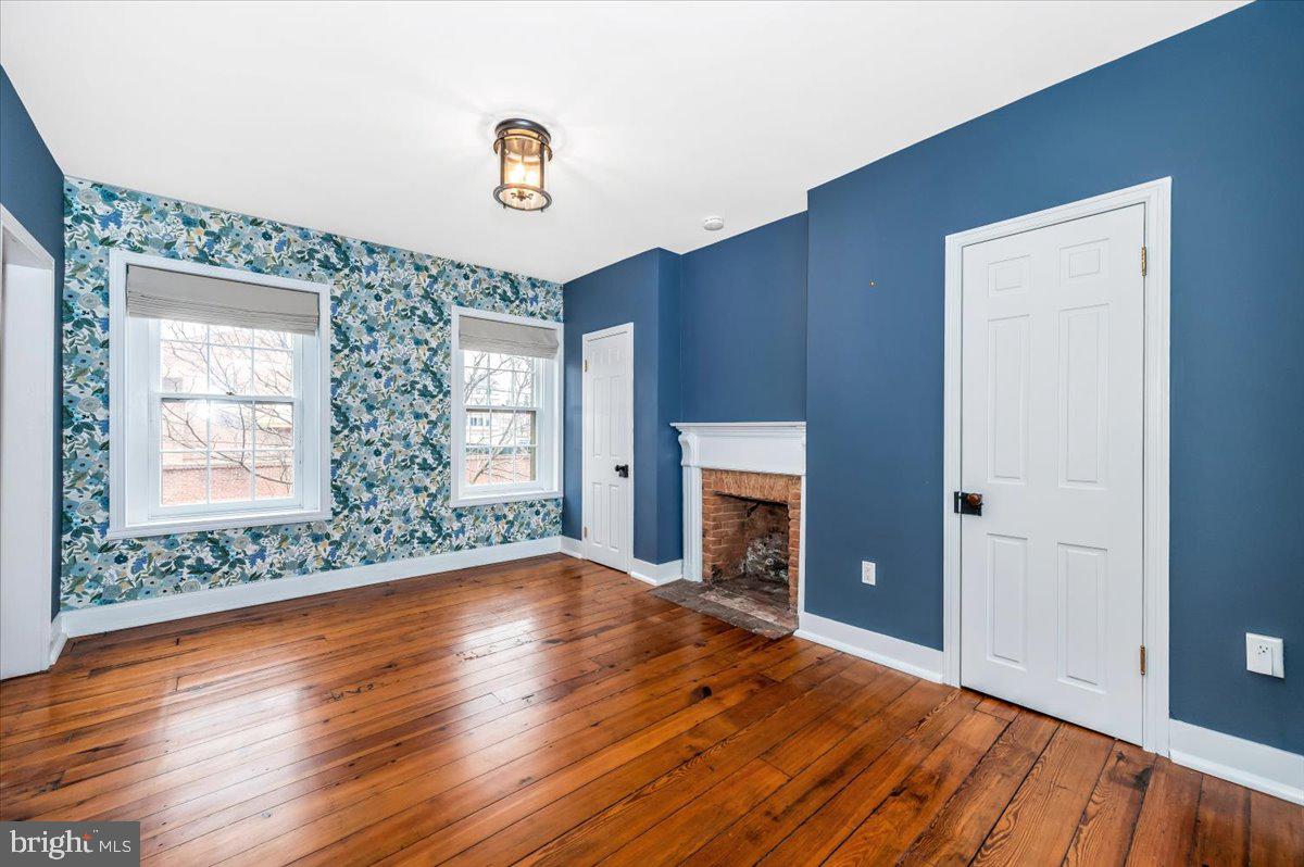 FREDERICK HISTORIC DISTRICT - Residential Lease