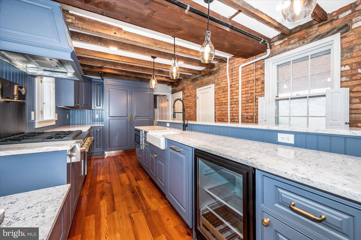 FREDERICK HISTORIC DISTRICT - Residential Lease