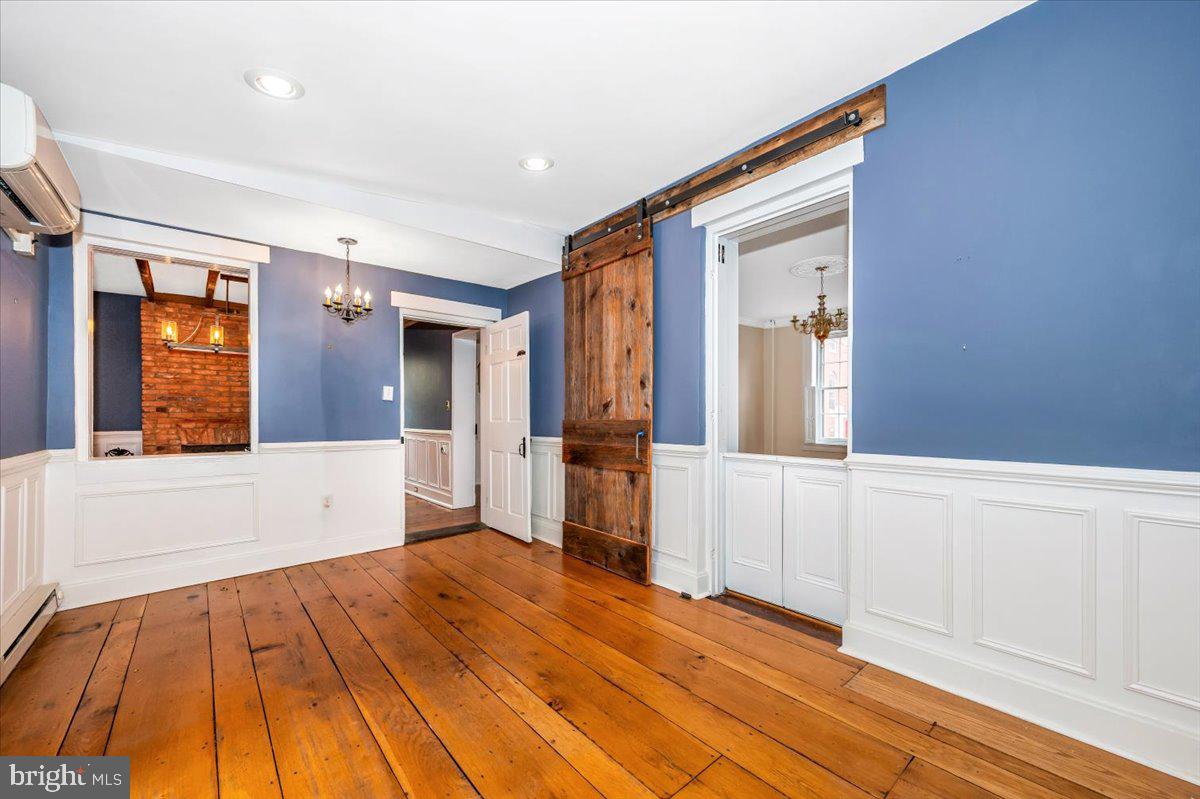 FREDERICK HISTORIC DISTRICT - Residential Lease