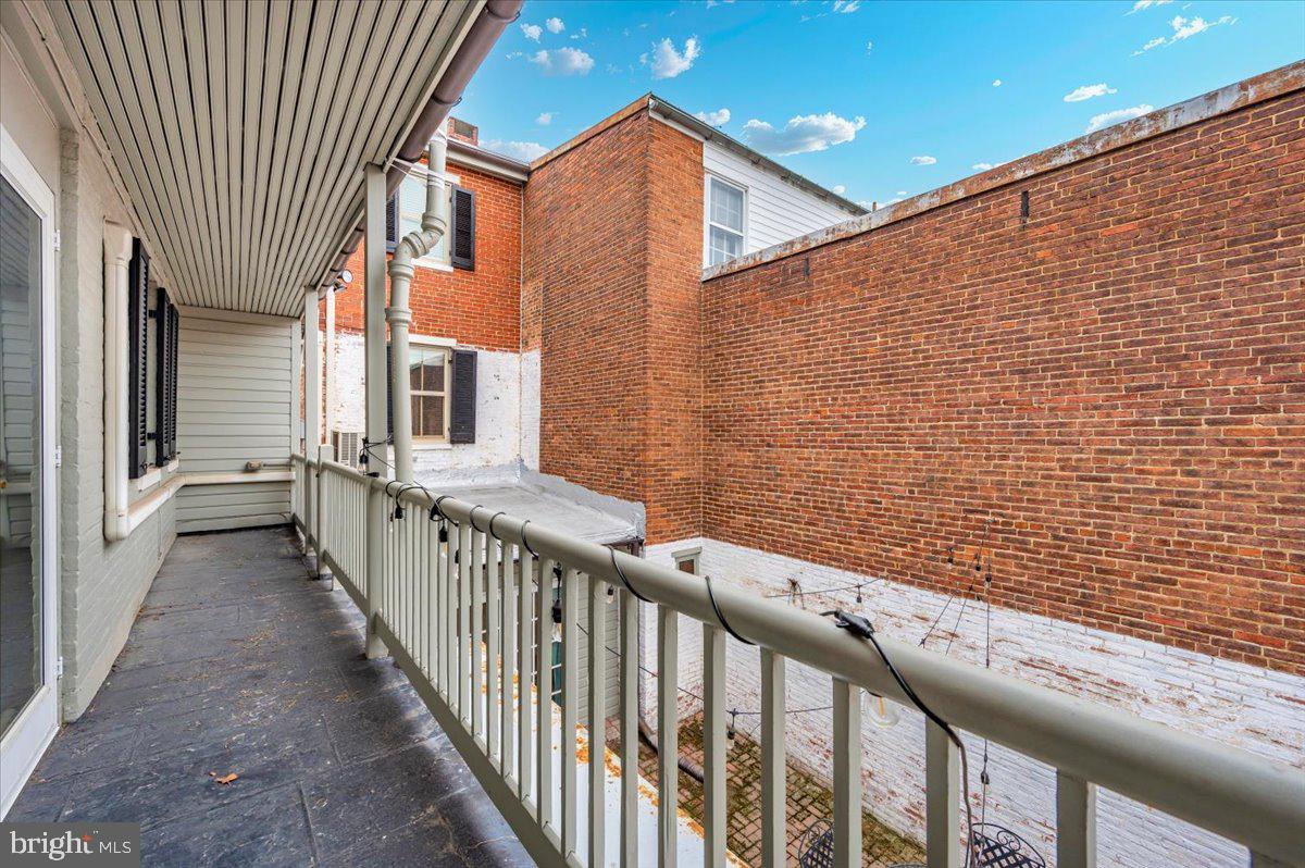 FREDERICK HISTORIC DISTRICT - Residential Lease