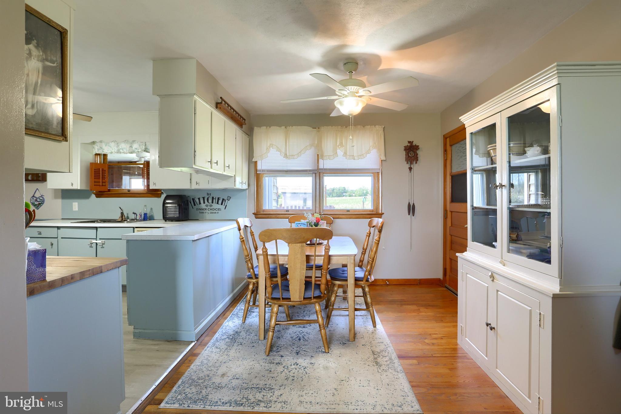 NORTH NEWTON - Residential