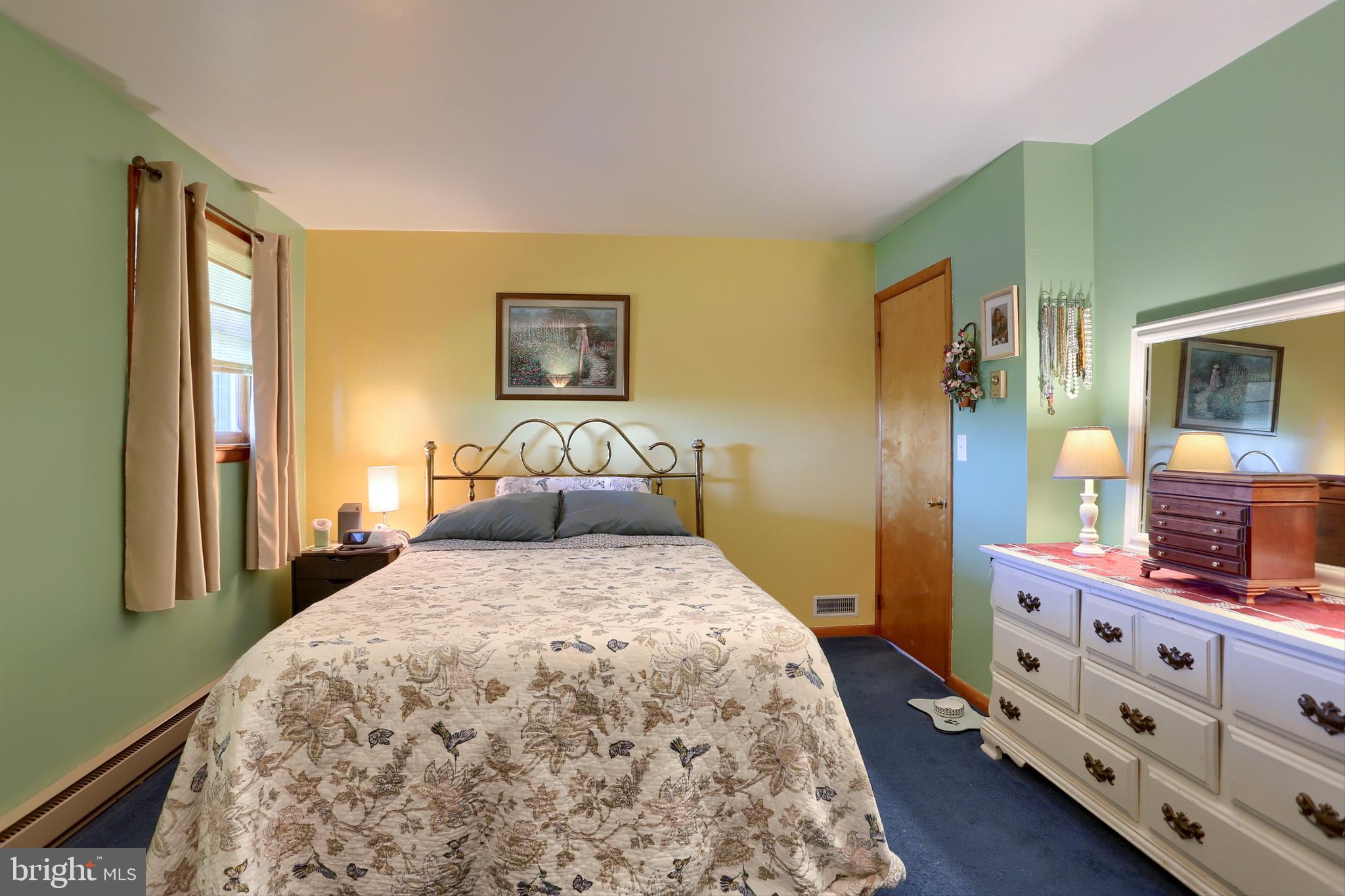 NORTH NEWTON - Residential