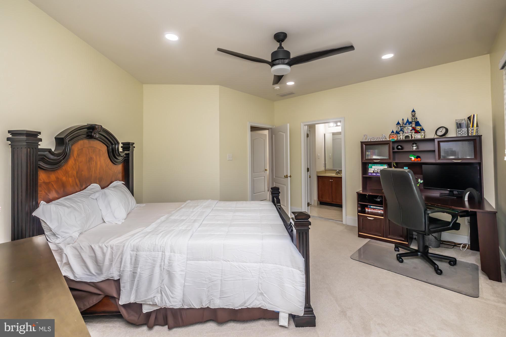 THE RESERVE AT CH - Residential