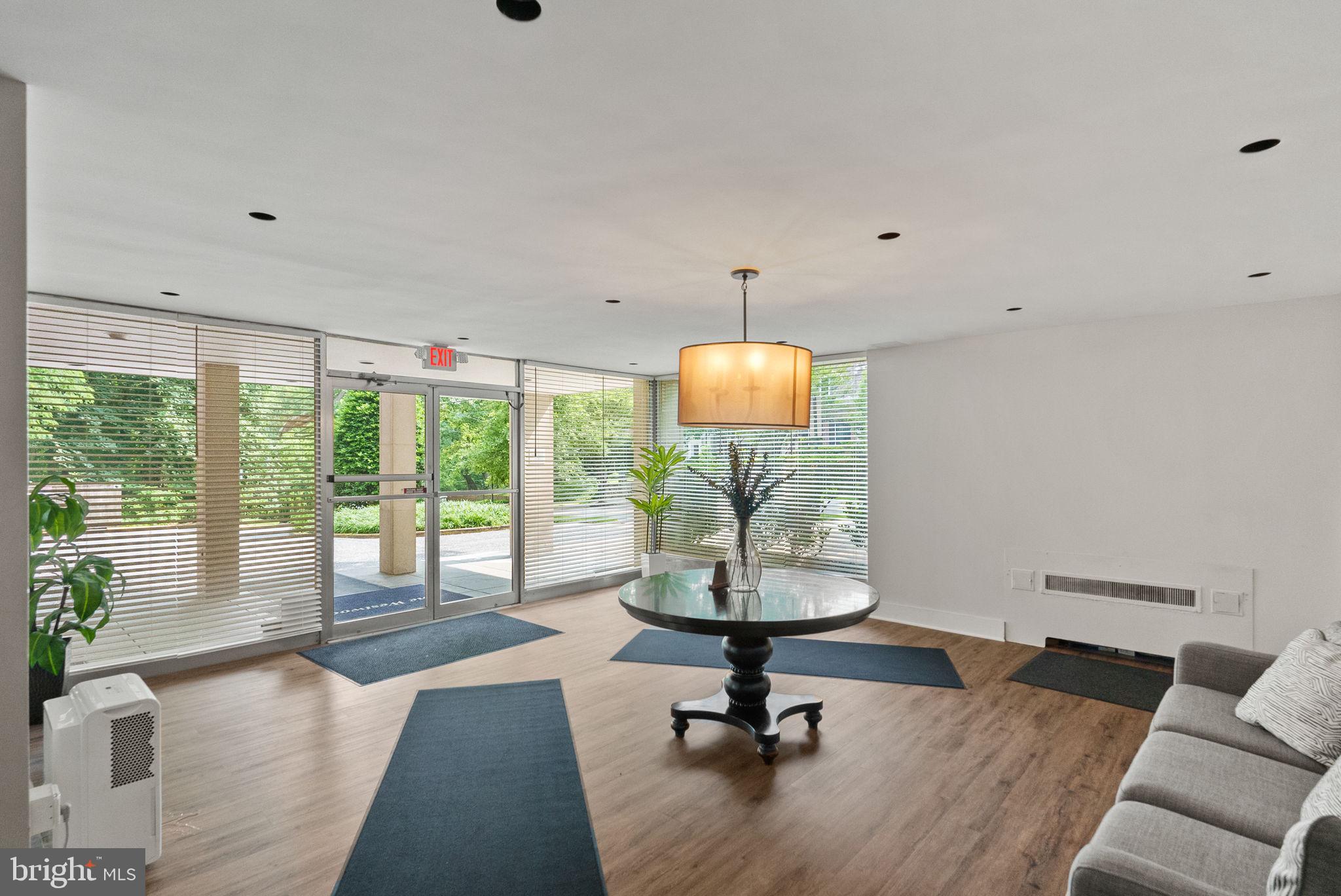 3033 NEW MEXICO AVENUE NW 305