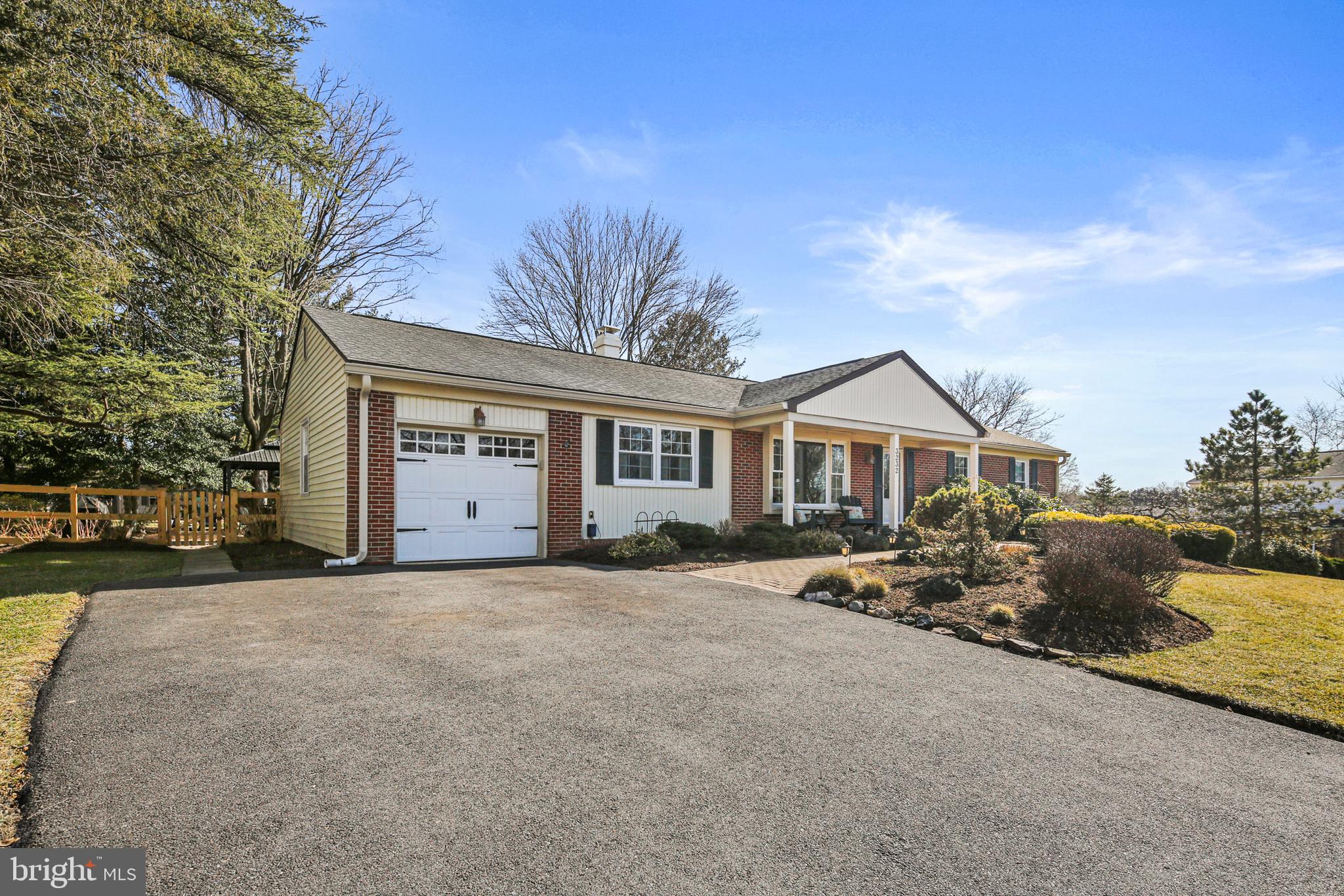 3232 OLD FENCE COURT