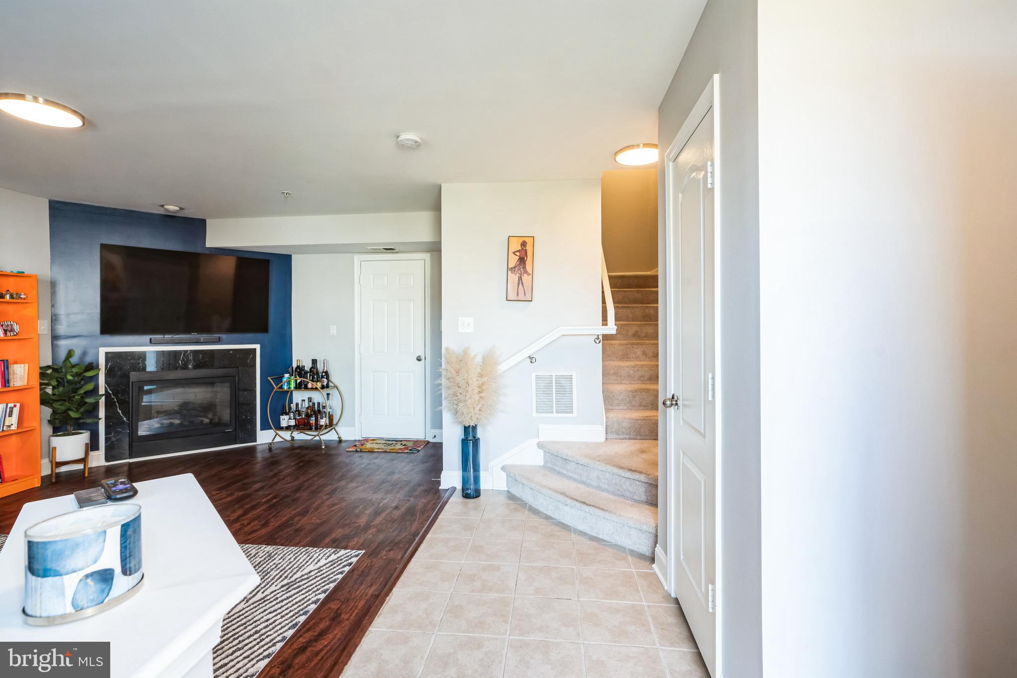 THE CRESCENT AT CHERRY LANE - Residential