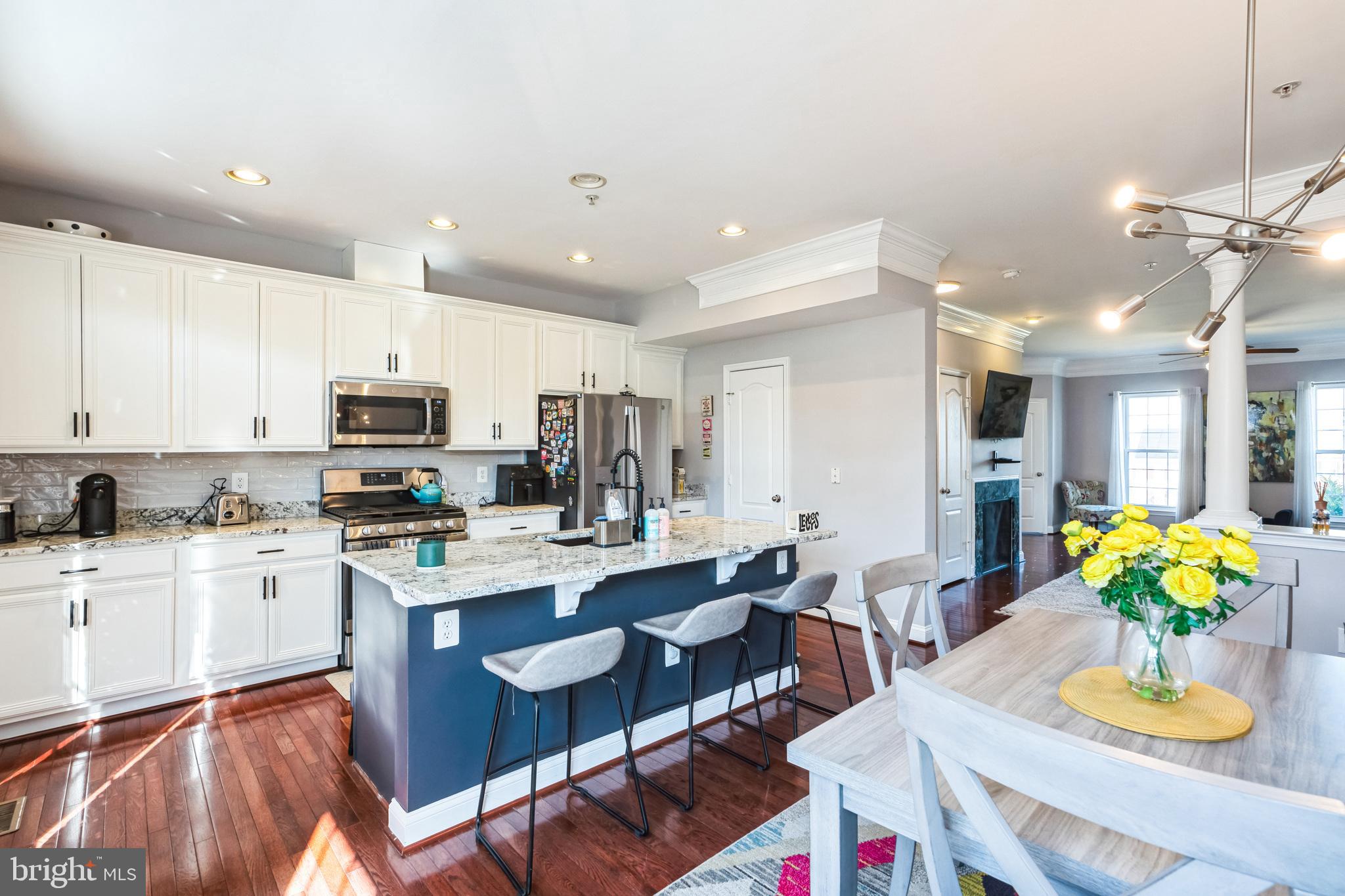 THE CRESCENT AT CHERRY LANE - Residential